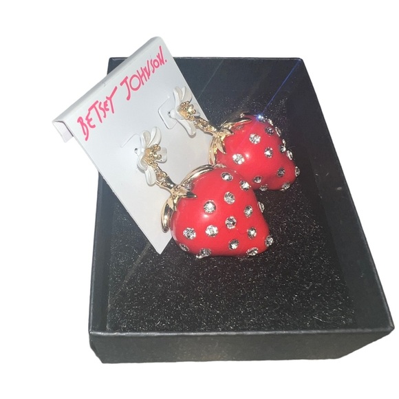 ✅Betsey Johnson Crystal Enamel Strawberry Earrings - Picture 4 of 5